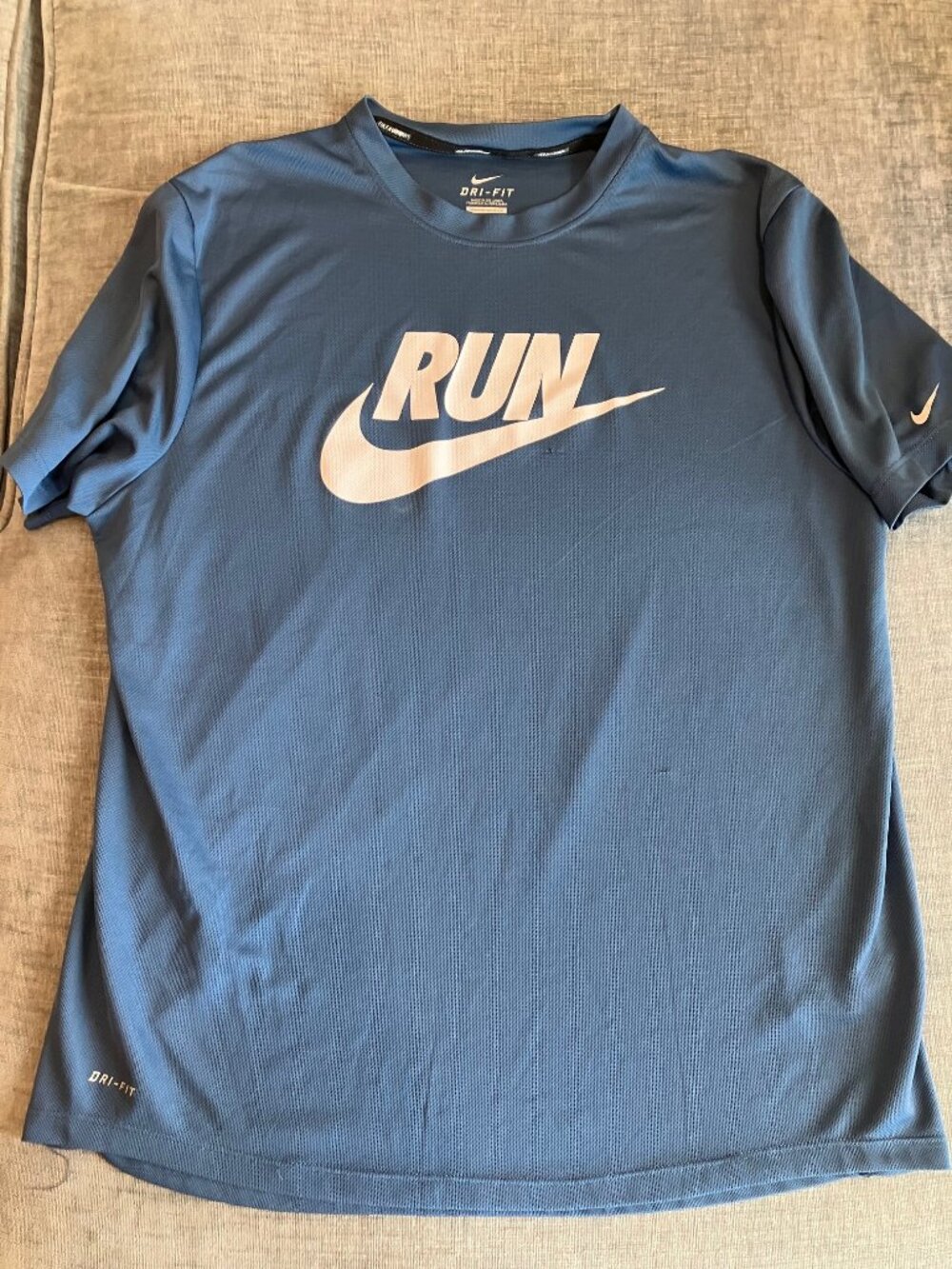 Nike Dri-FIT Womens M RUN Swoosh Blue Running Shirt Athletic Workout Gym Tee